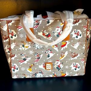 NWT Dooney & Bourke Disney Parks holiday tote bag
